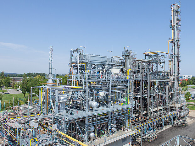 View of a used oil re-refining plant